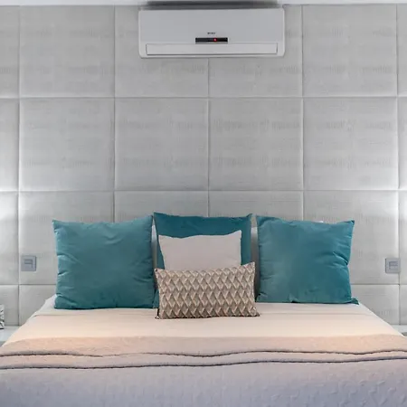 Newly Renovated 4 Bdrm W Pool In Location Lejlighed *