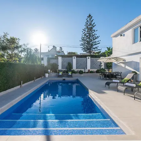 Newly Renovated 4 Bdrm W Pool In Location Апартаменты Марбелья